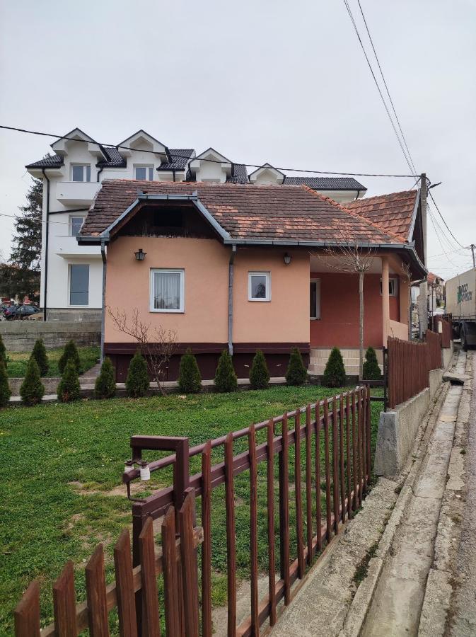 Apartmani Trajkovic Soko Banja Ngoại thất bức ảnh